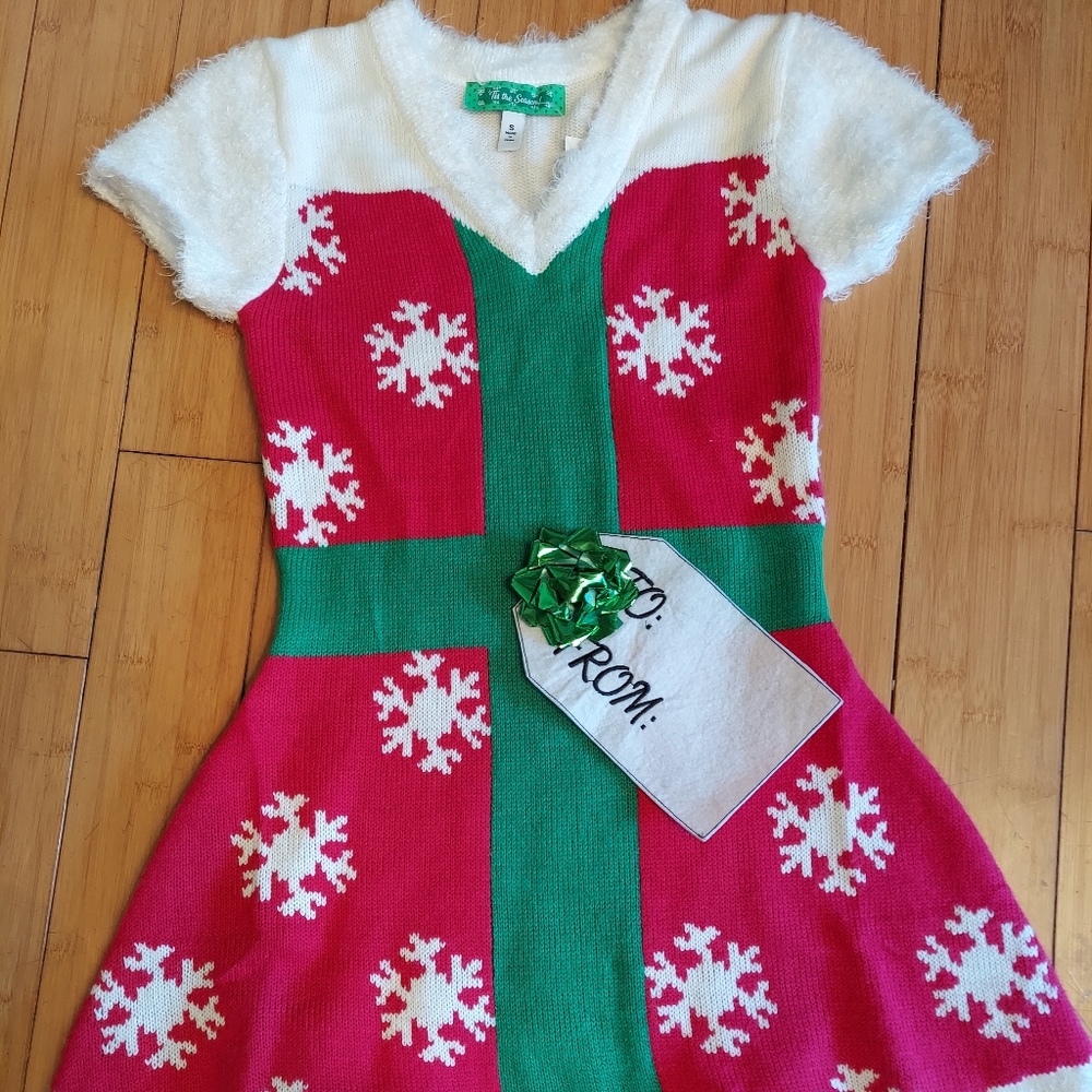 Xmas sweater dress gift wrap NWOT